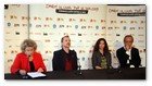 :: Pulse para Ampliar :: Concierto benéfico "Demos la cara por el sida", promovido por la Fundación Lucha contra el Sida: la Consellera de Salut de la Generalitat de Catalunya, Marina Geli, Miguel Bosé, la modelo  Eugenia Silva y Dr. Bonaventura Clotet, presidente de la Fundación Lucha contra el Sida