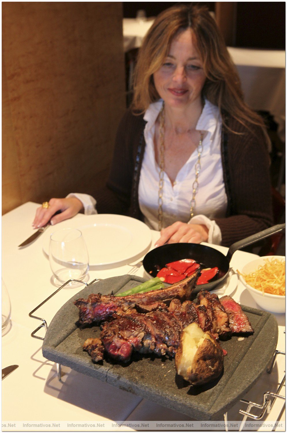 Restaurante Filigrana, en Barcelona. Excelentes productos con Denominacin de Origen y la autntica brasa de carbn.