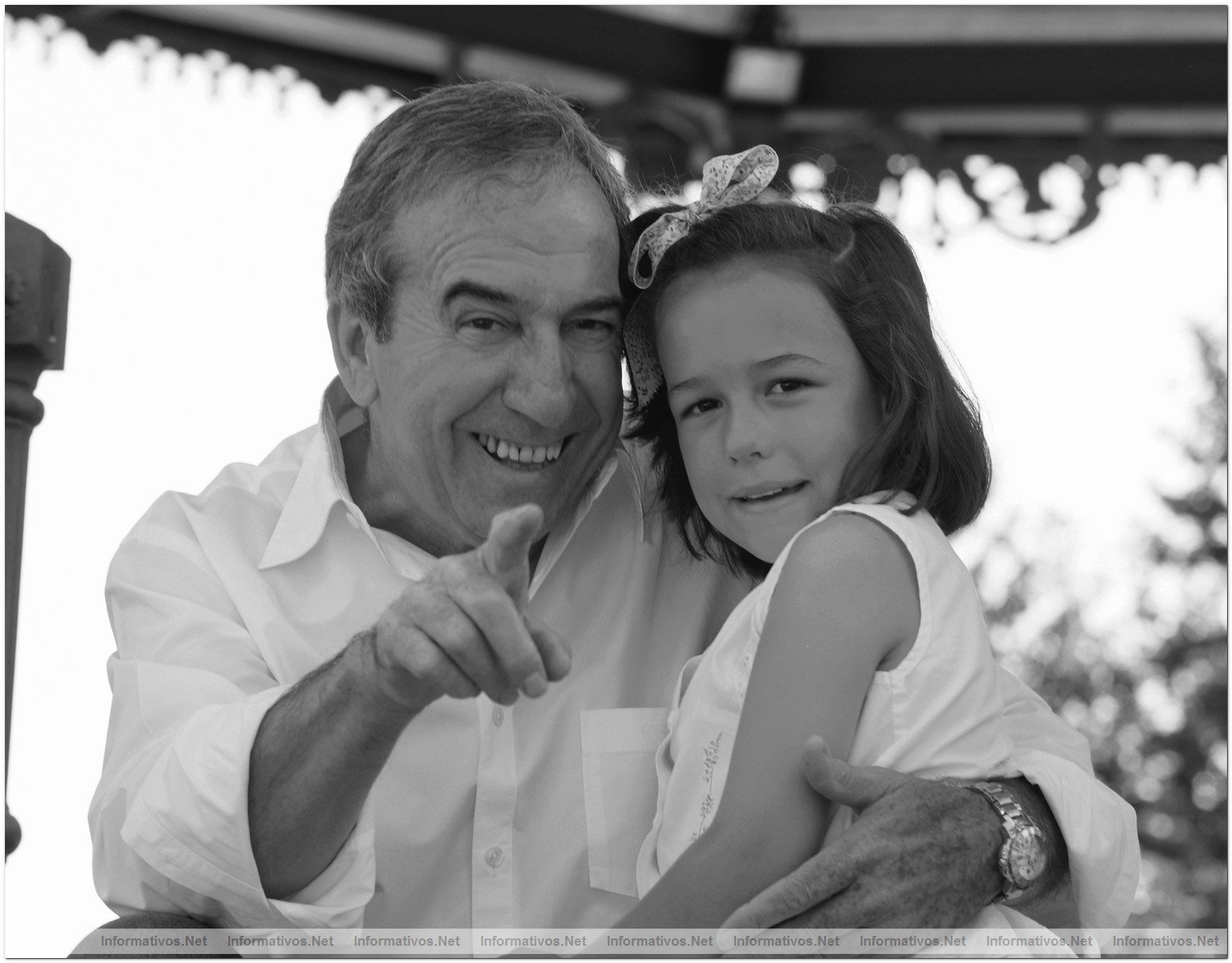 Presentacin del Calendario Talita 2010: Begoa y Jos Luis Perales (Julio)