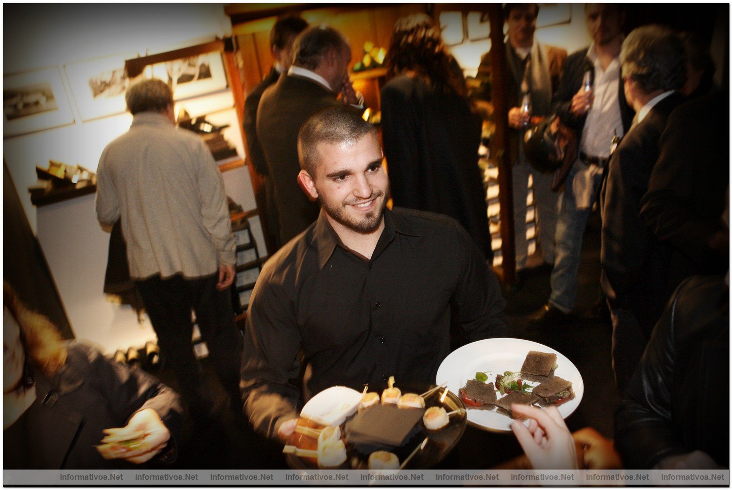 BCN09DIC09.- Inauguracin en Barcelona de Bow-Tie: catering de +Food