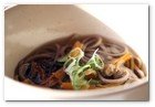 :: Pulse para Ampliar :: Rte. Icho, una revolución en cocina japonesa en Barcelona. Soba (fideos; se toman sorbidos)