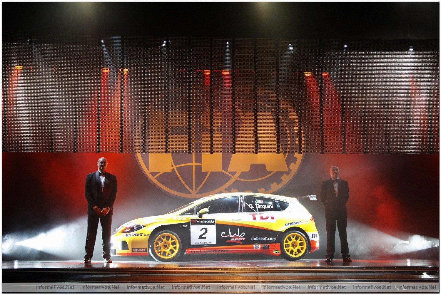 Jaime Puig y Gabriele Tarquini junto al SEAT Len TDI WTCC | FIA World Touring Car Championship - Gabriele Tarquini & Jaime Puig, Seat.