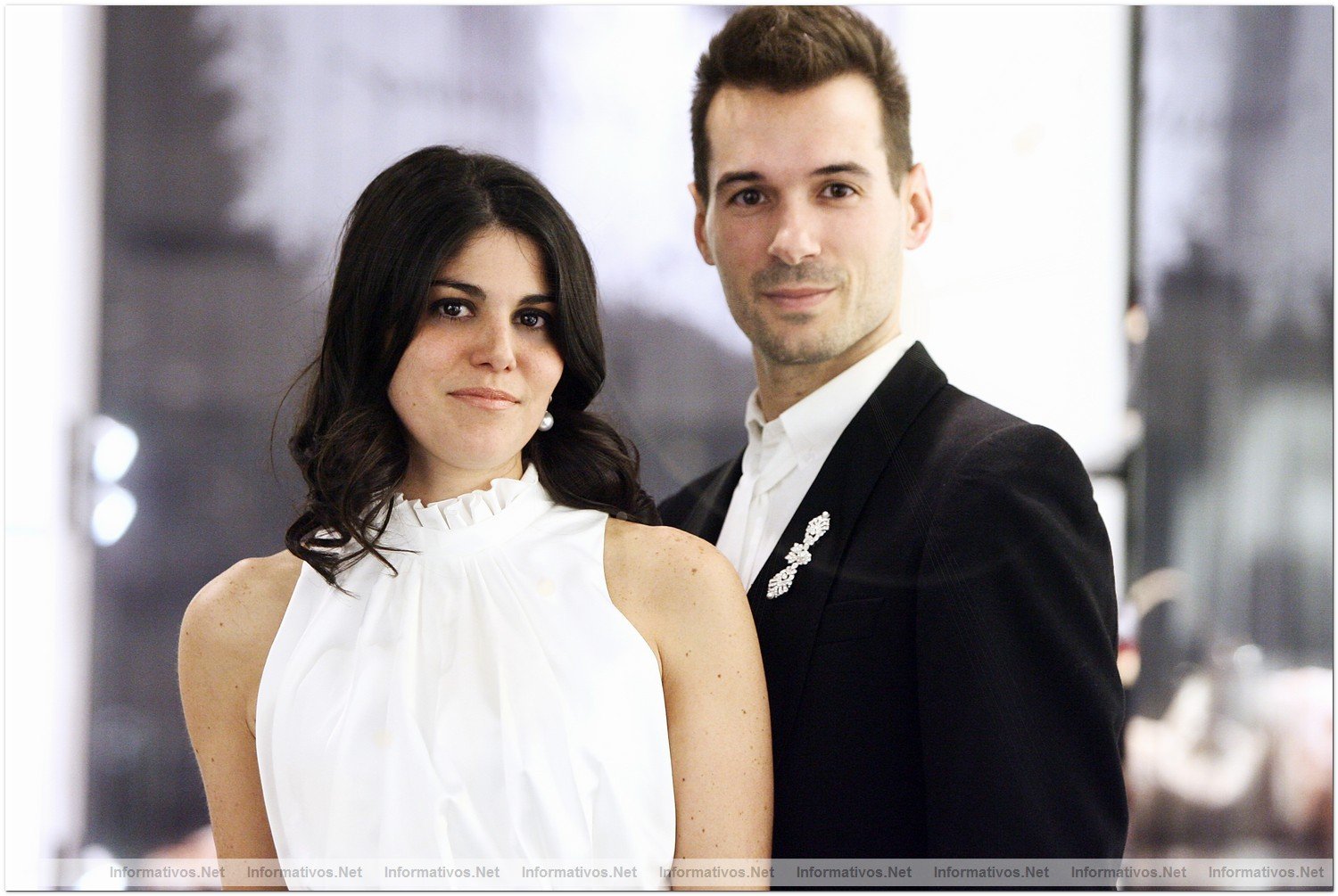 BCN17DIC09.- Josi Ronca, retail manager para Espaa de Furla y Daniel Lavernia, director Furla P de Gracia BCN