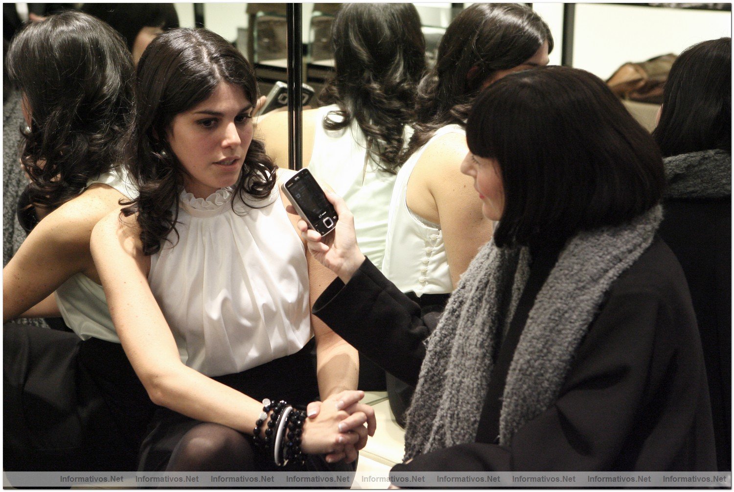 BCN17DIC09.- Coleccin Furla Invierno 2009