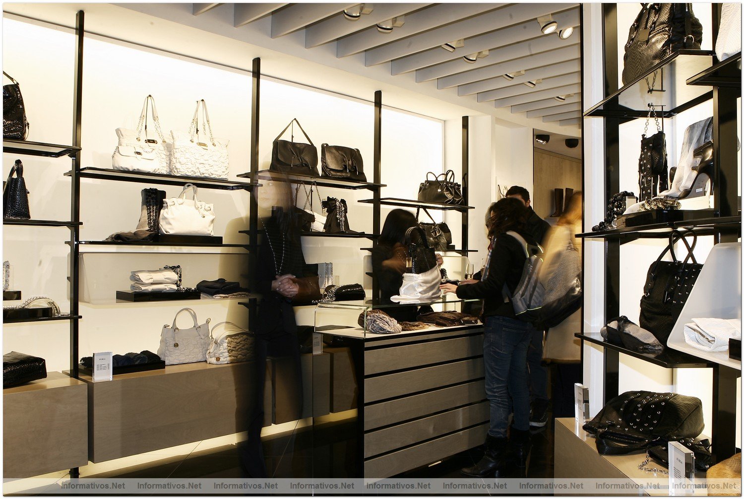 BCN17DIC09.- Coleccin Furla Invierno 2009