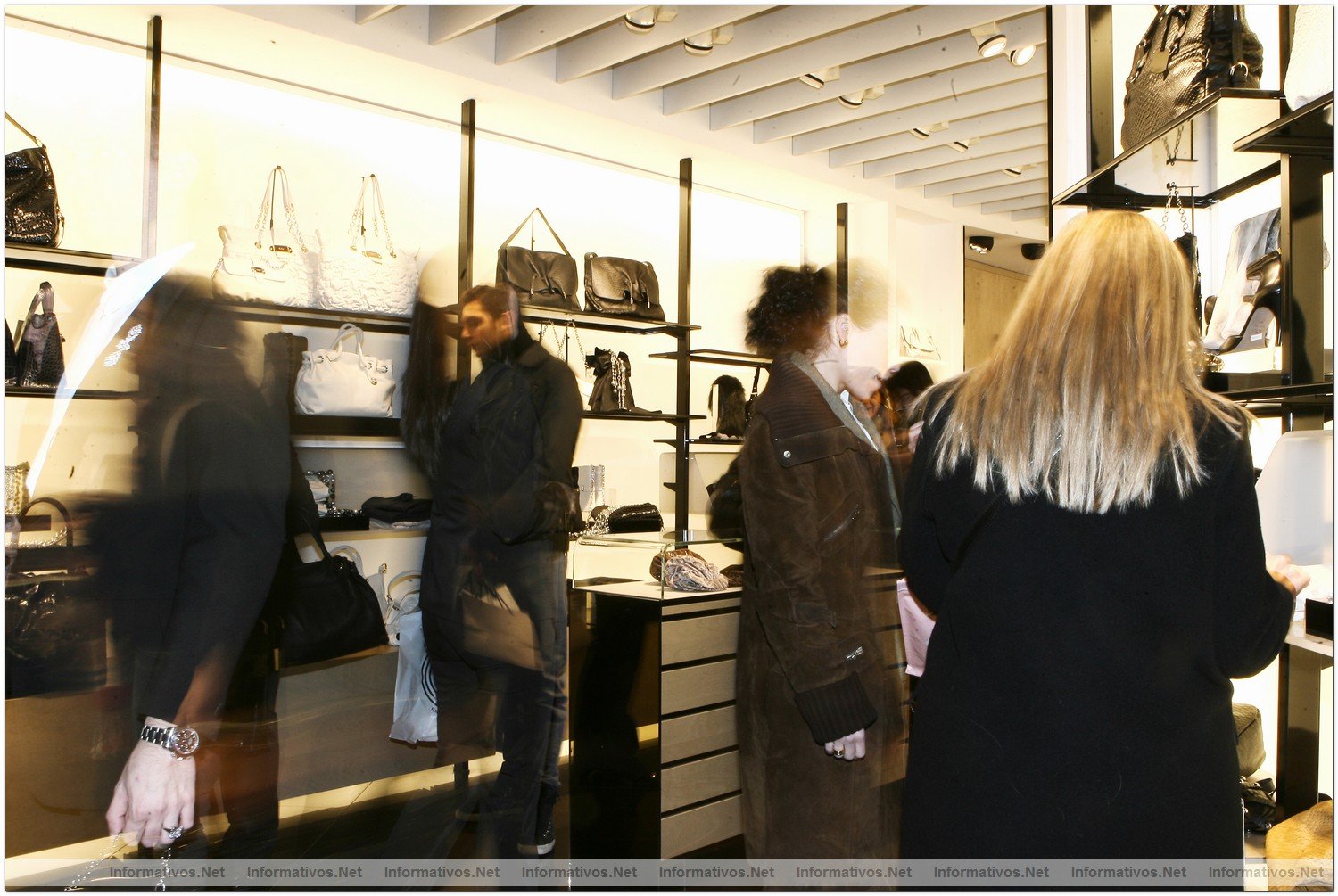 BCN17DIC09.- Coleccin Furla Invierno 2009