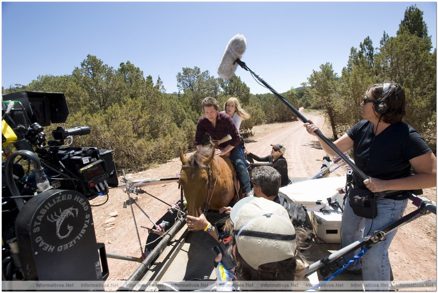 Hugh Grant and Sarah Jessica Parker on the set of Columbia Pictures' comedy "Did You Hear About The Morgans?"   Photo Credit: Barry Wetcher, SMPSP