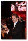 :: Pulse para Ampliar :: London, England - Dec. 8, 2009: Hugh Grant at the Gala Premiere of Columbia Pictures' DID YOU HEAR ABOUT THE MORGANS? held at the Odeon Leicester Square.