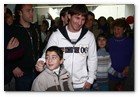:: Pulse para Ampliar :: Leo Messi, Ibrahimovic e Inesta visitan a niños internados en centros hospitalarios