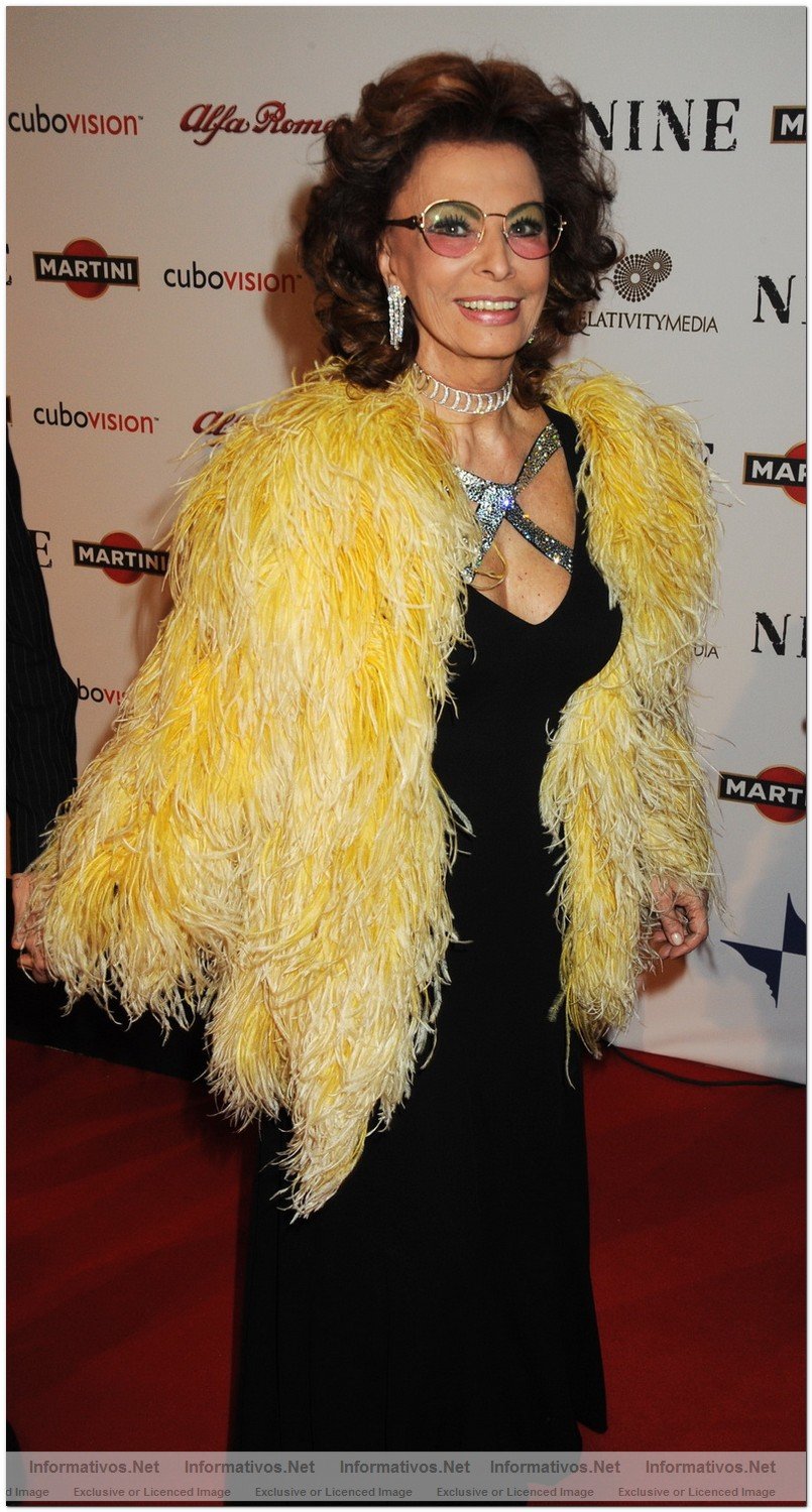 ROME - JANUARY 13:  Sophia Loren attends the Rome screening of 'NINE' co-hosted by Martini, at the Auditorium Conciliazione on January 13, 2010 in Rome, Italy.