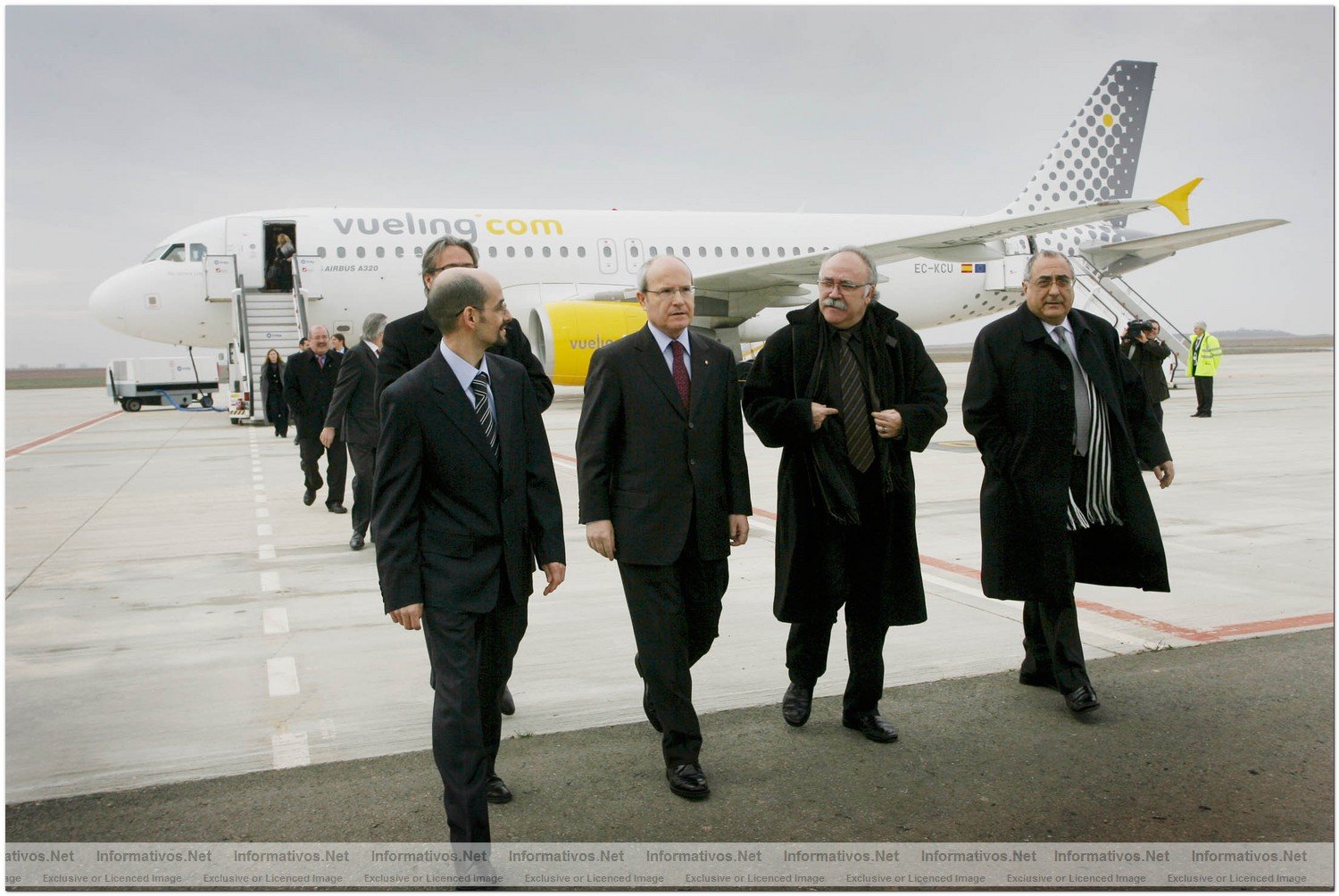 El Presidente de la Generalitat inaugura el nuevo aeropuerto Lleida-Alguaire (denominacin internacional Lleida-Pirineos)