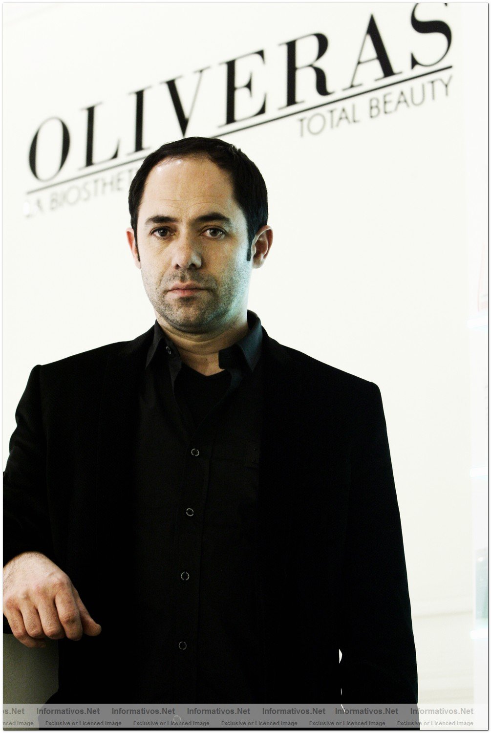 Carlos Oliveras en su centro del Avenida Palace de Barcelona