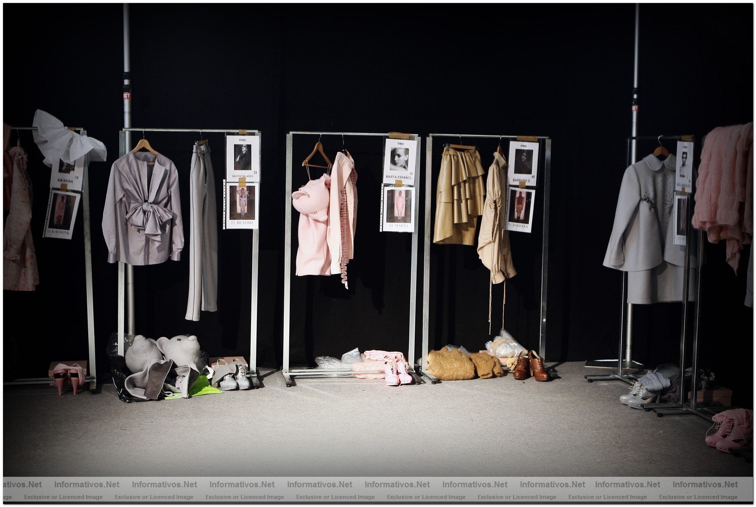 BCN26ENE010.- Pasarela Moda 080. Backstage