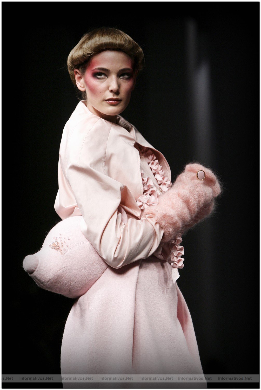BCN.ENE.010.- Pasarela Moda 080: Manuel Bolao