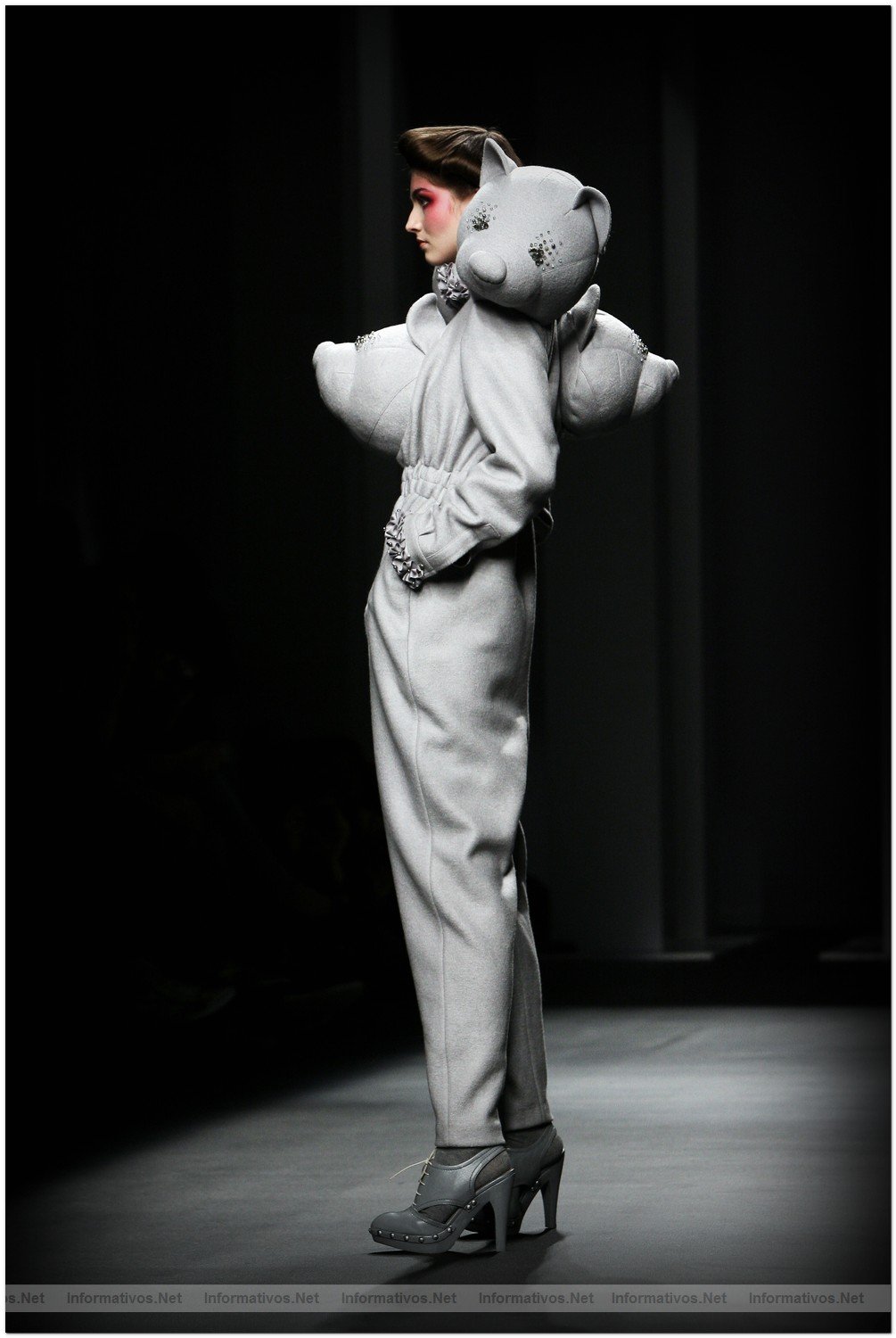 BCN.ENE.010.- Pasarela Moda 080: Manuel Bolao