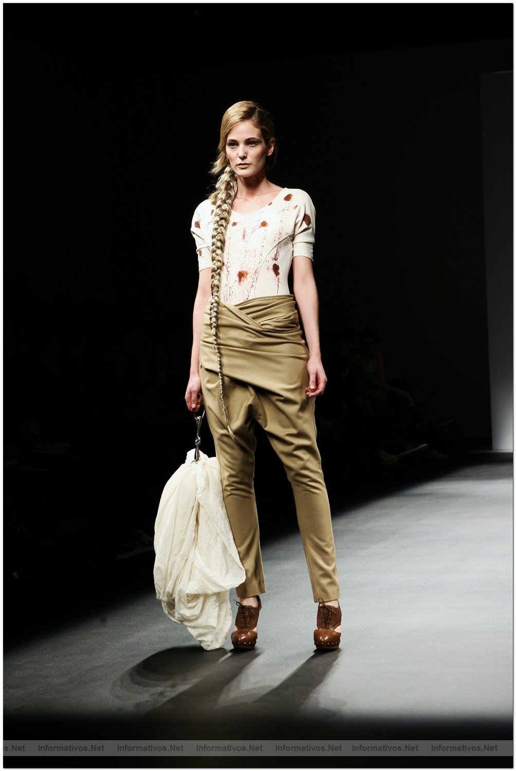 BCN.ENE.010.- Pasarela Moda 080: Stefania Borras