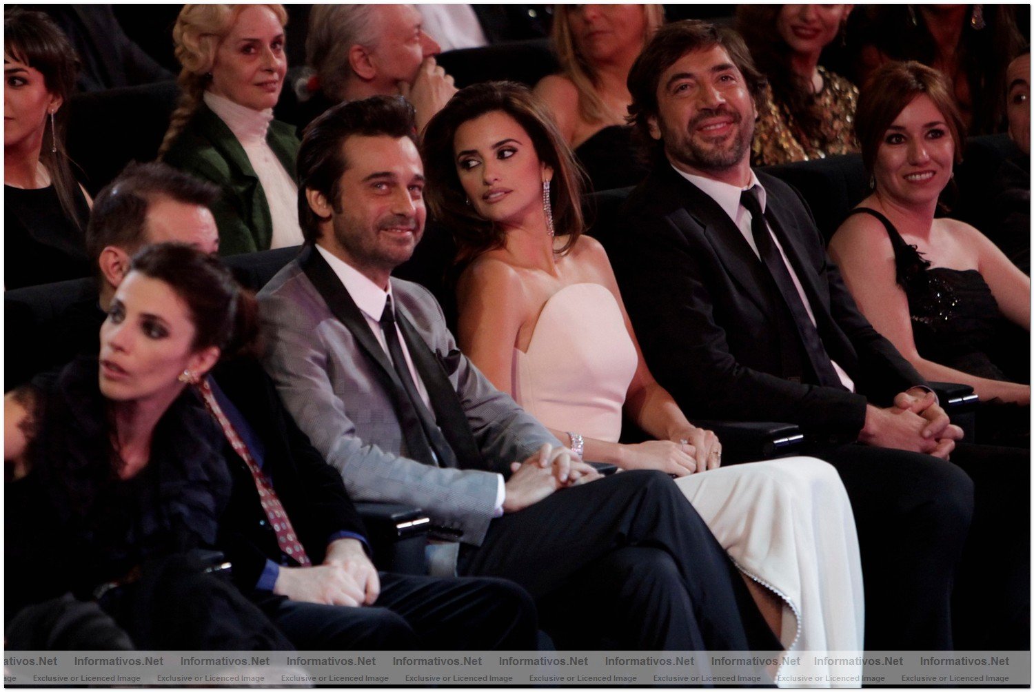 MAD14FEB010.- Premios Goya 2010. Penlope Cruz con Javier Bardem, durante la entrega de premios.