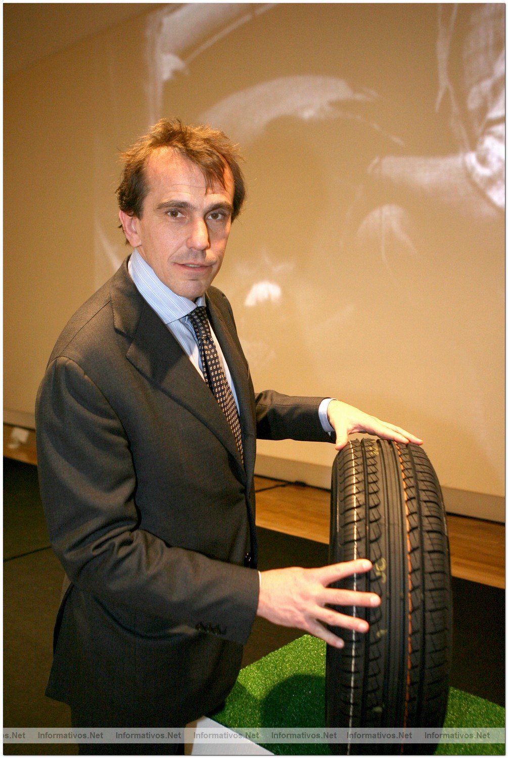 13FEB08 MAD.- Gian Paolo Gatti Comini en la presentacion del Pirelli Cinturato en 2008