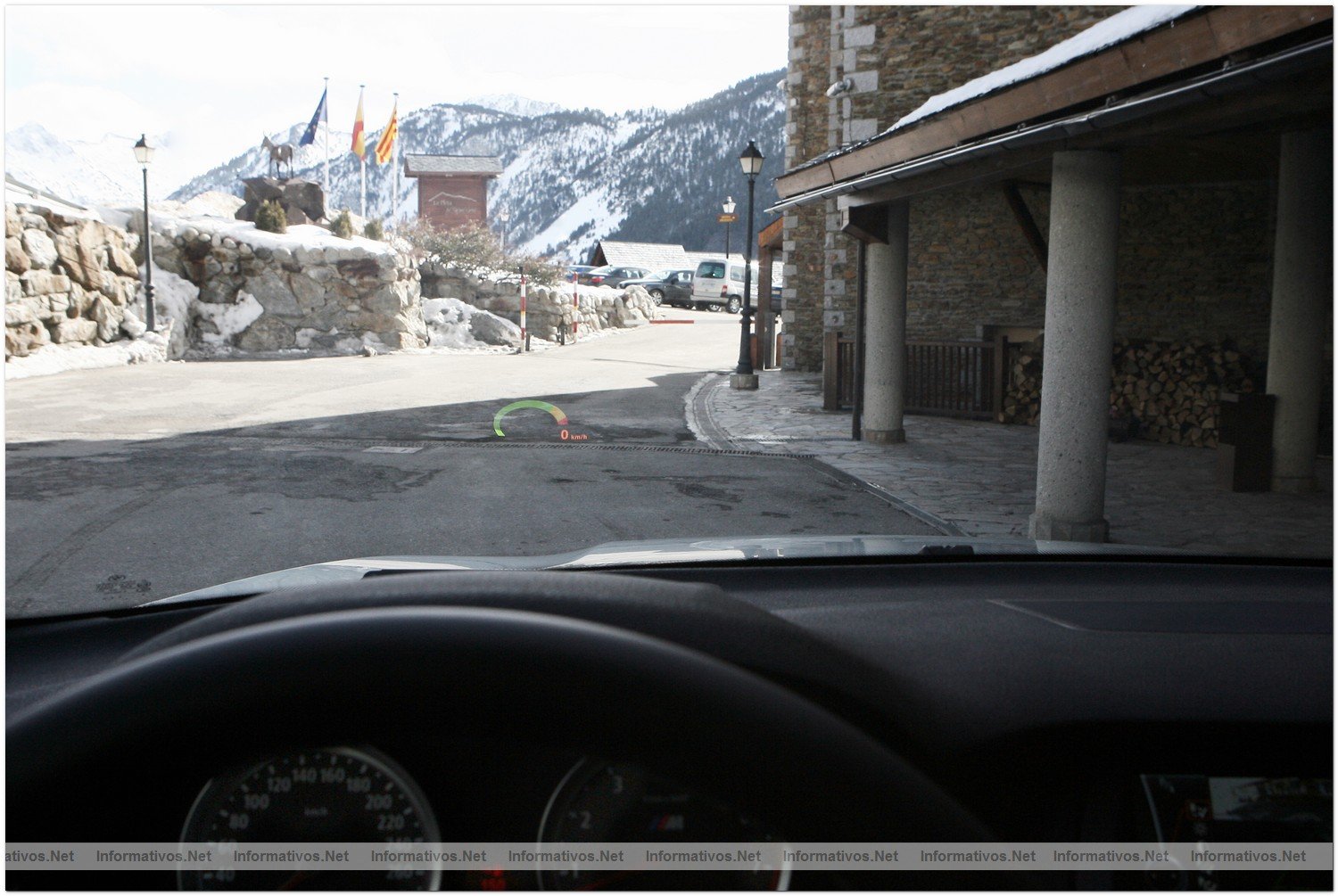 Baqueira (Lrida  Lleida) | 23FEB010.-  BMW X5 M, proyeccin de datos hologrficos en el parabrisas (HUD: head-up display)