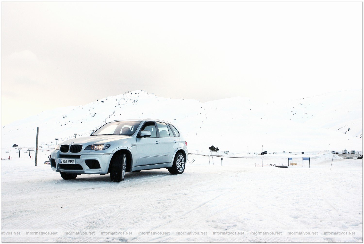Baqueira (Lrida  Lleida) | 23FEB010.-  BMW X5 M en la nieve