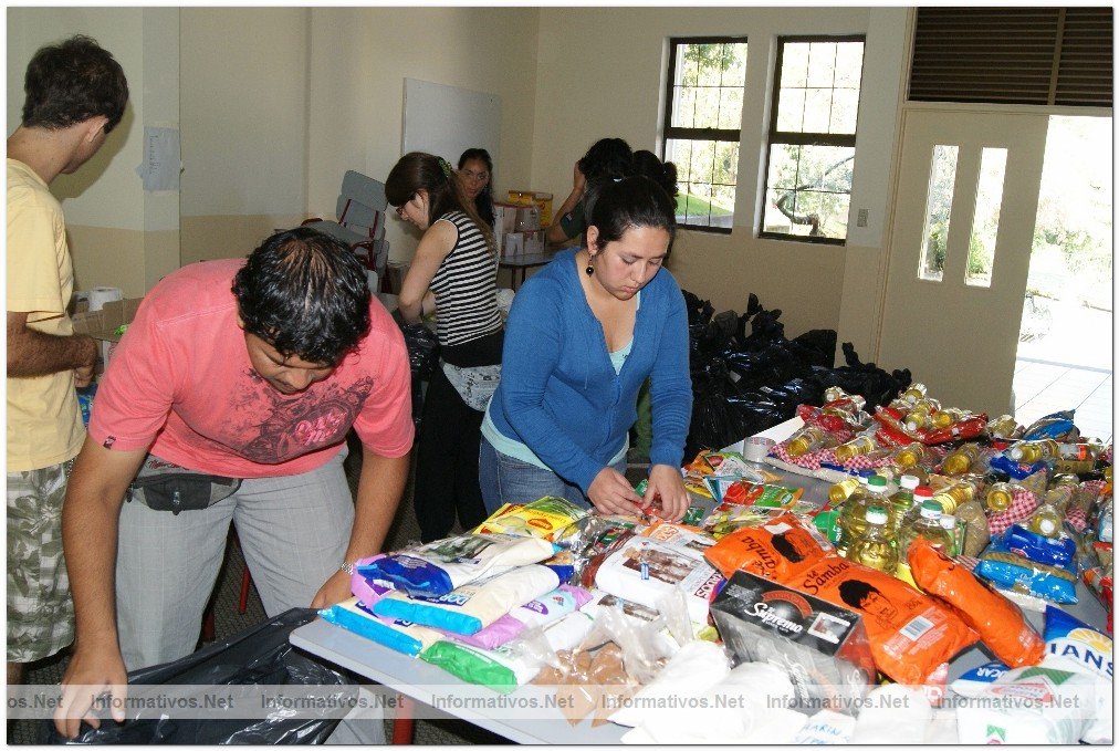 Alumnos USM realizan trabajos voluntarios para ayudar a afectados por el terremoto