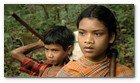 :: Pulse para Ampliar :: Captura del vídeo documental de Survival sobre los Dongria kondh: uno de los pueblos indígenas más remotos de la India en lucha por evitar que su montaña sagrada sea convertida en una mina descubierta propiedad de Vedanta.