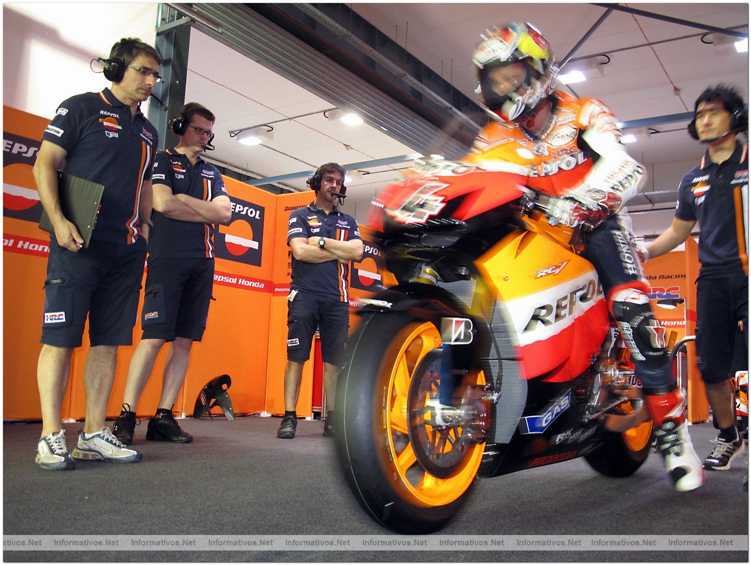 Este fin de semana arranca el Mundial de Motociclismo 2010 en Qatar. 18/03/010.- Test Qatar - Circuito de Losail:  Aurn - Dovizioso