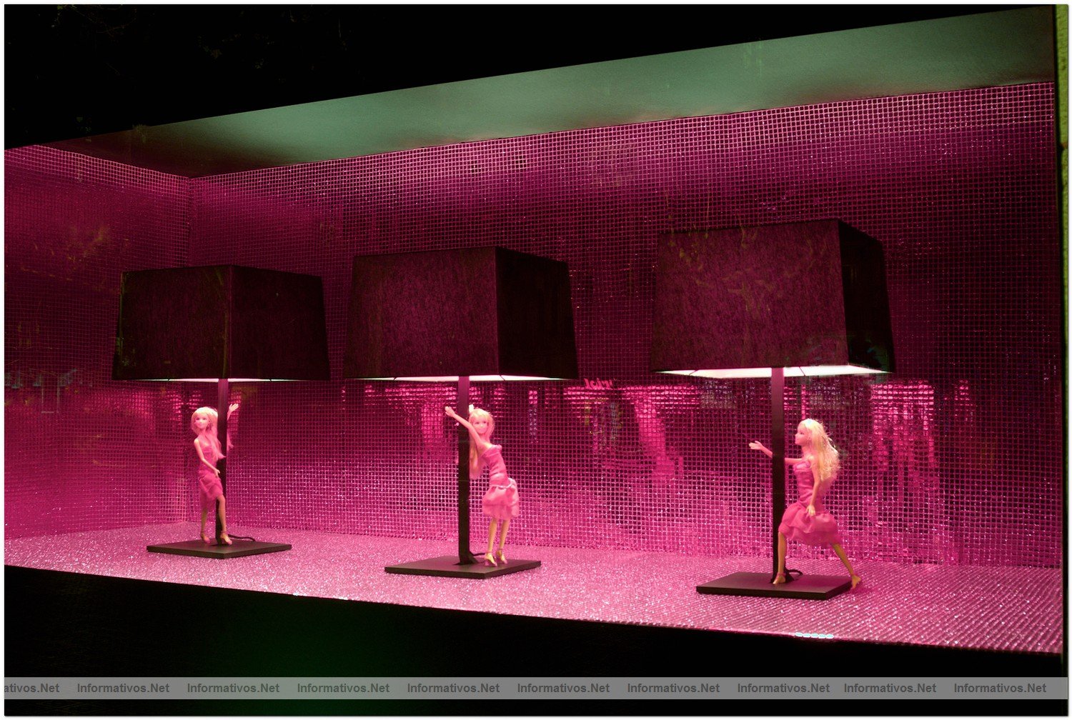 Turisme de Barcelona entrega los Premios Top 10 a los mejores escaparates de la ciudad: CA2L, por la gran composici�n art�stica y la precisi�n de detalle en la creaci�n de escenograf�as vinculadas a los juegos de luz