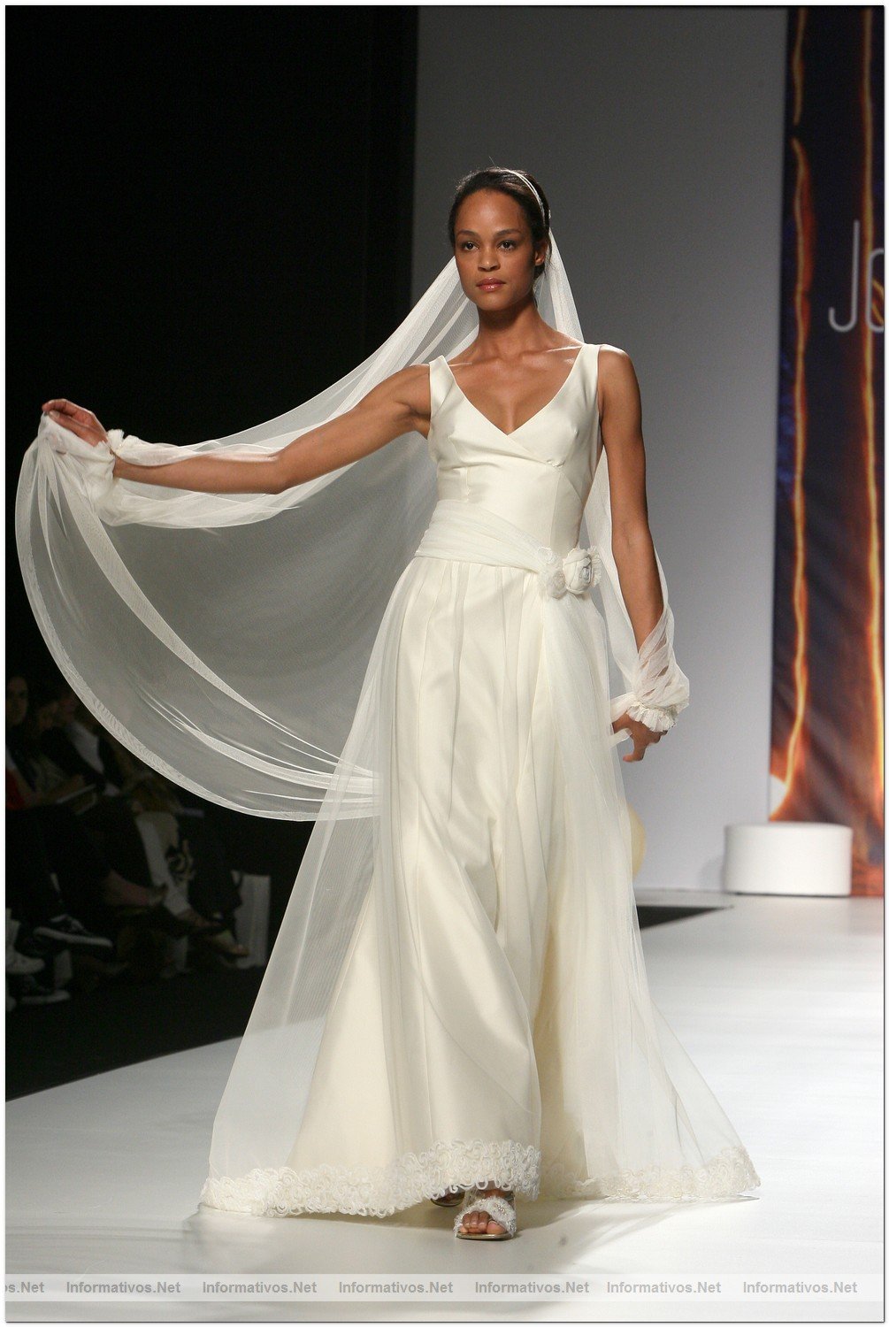 BCN18MAY010.- Barcelona Bridal Week - Pasarela Gaudi Novias: JM Peiro 2011