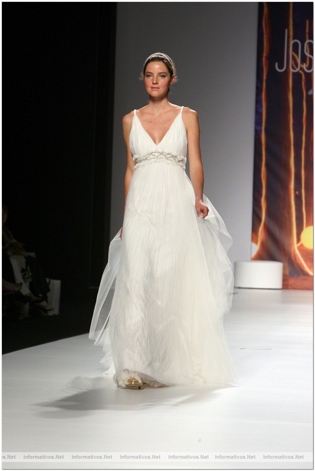 BCN18MAY010.- Barcelona Bridal Week - Pasarela Gaudi Novias: JM Peiro 2011