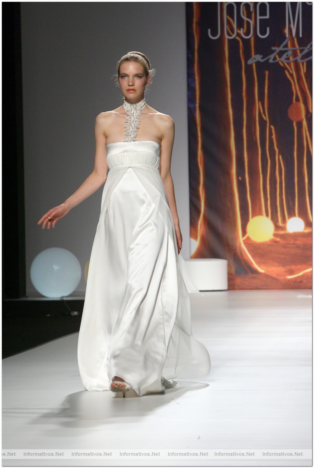 BCN18MAY010.- Barcelona Bridal Week - Pasarela Gaudi Novias: JM Peiro 2011