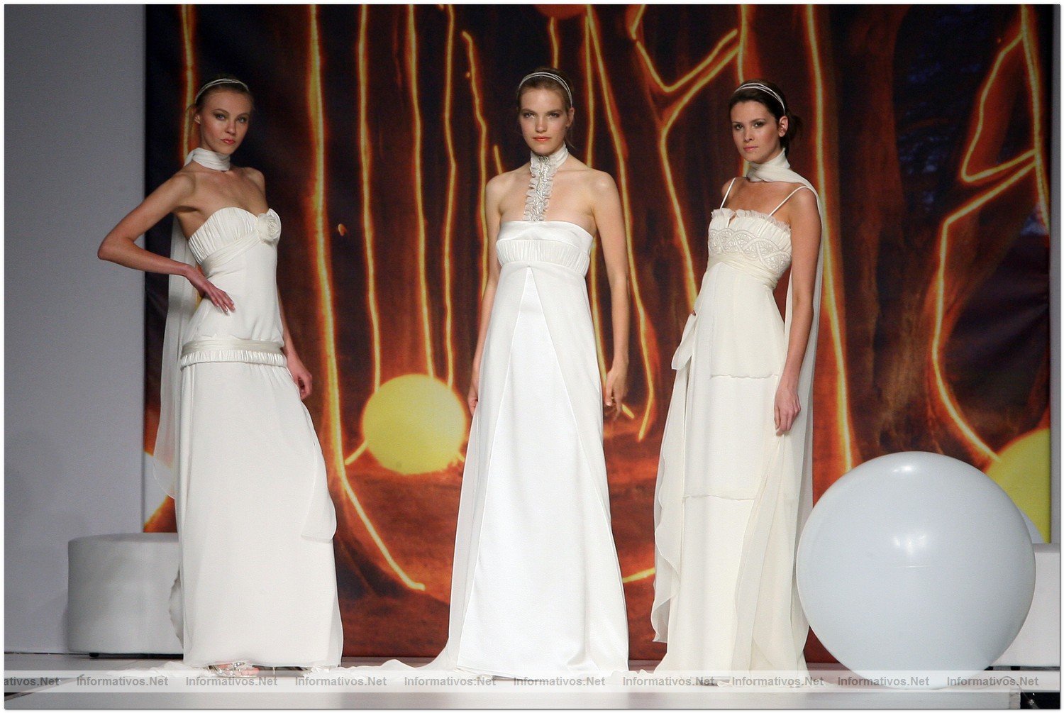 BCN18MAY010.- Barcelona Bridal Week - Pasarela Gaudi Novias: JM Peiro 2011