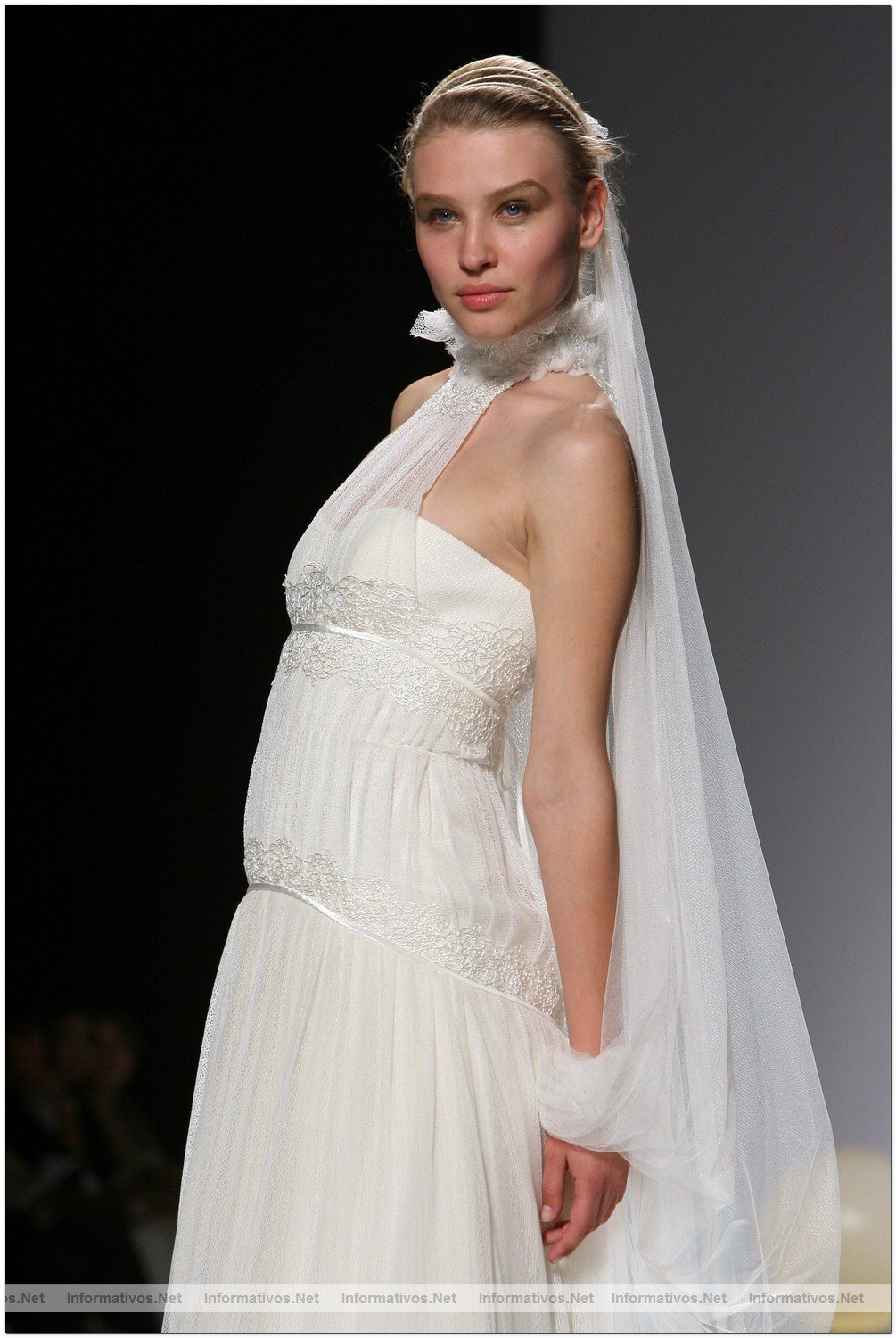 BCN18MAY010.- Barcelona Bridal Week - Pasarela Gaudi Novias: JM Peiro 2011