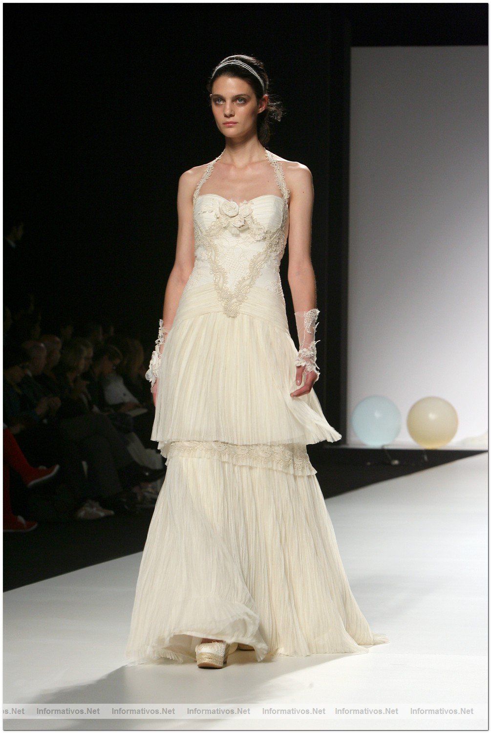 BCN18MAY010.- Barcelona Bridal Week - Pasarela Gaudi Novias: JM Peiro 2011