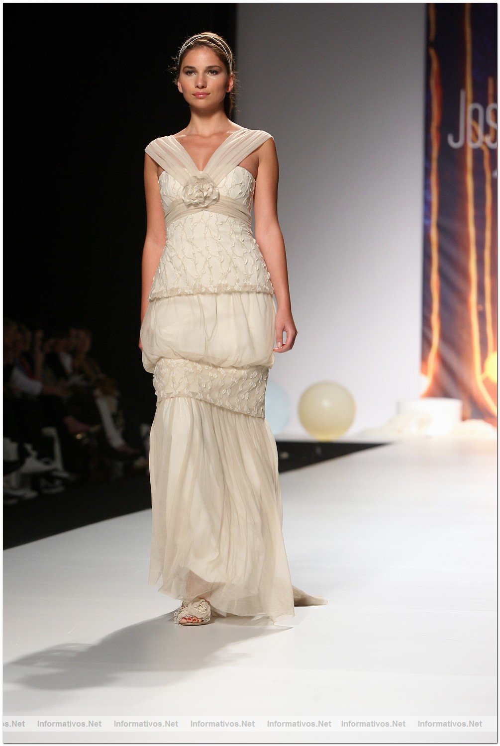 BCN18MAY010.- Barcelona Bridal Week - Pasarela Gaudi Novias: JM Peiro 2011
