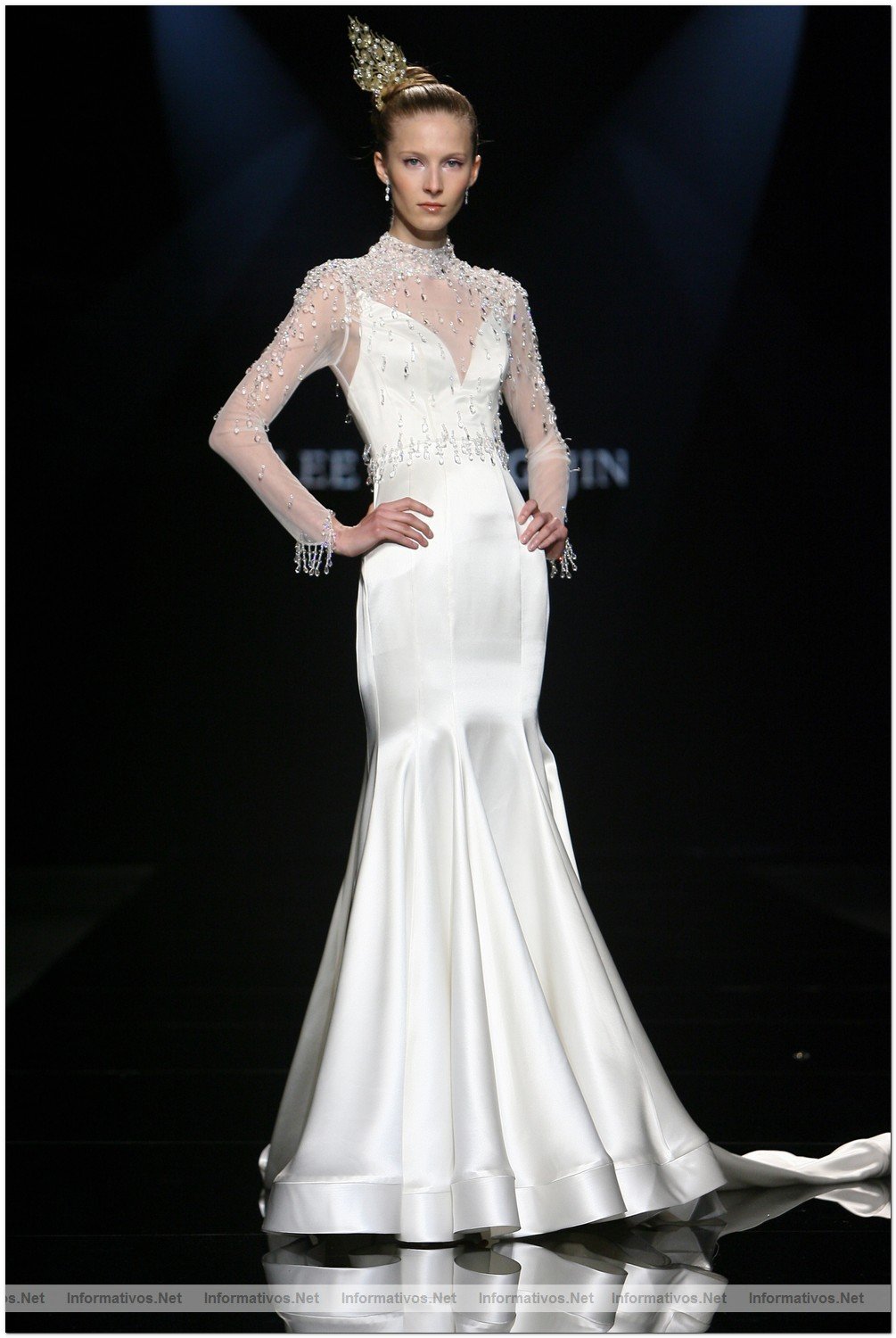 BCN20MAY010.- Barcelona Bridal Week - Pasarela Gaudi Novias: Lee Seung Jin 2011