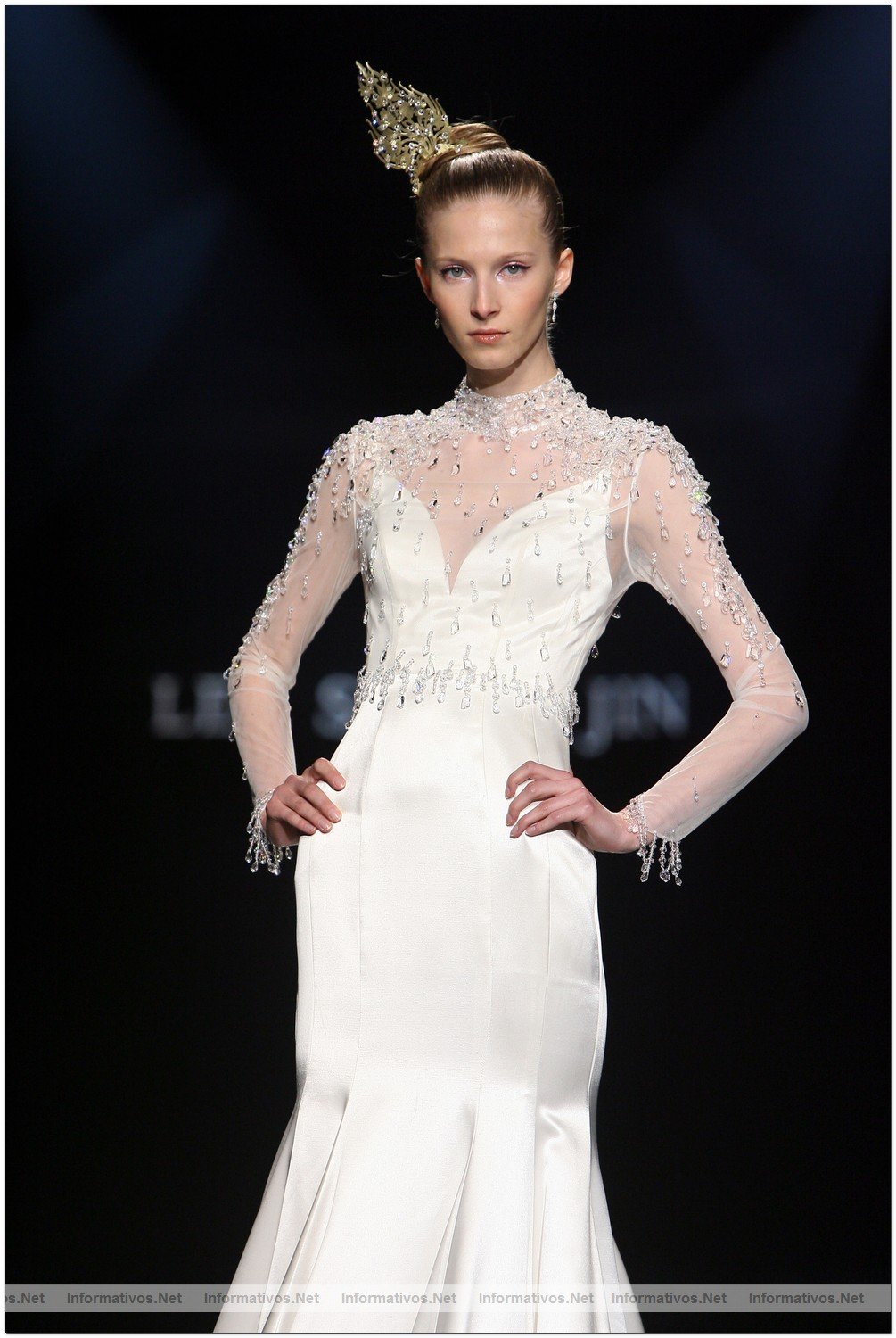 BCN20MAY010.- Barcelona Bridal Week - Pasarela Gaudi Novias: Lee Seung Jin 2011