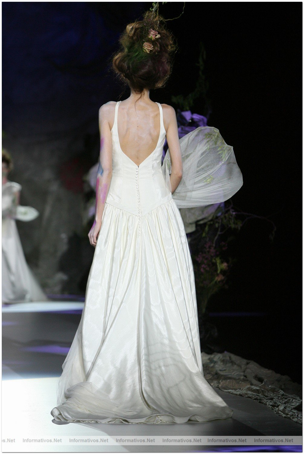 BCN18MAY010.- Barcelona Bridal Week - Pasarela Gaudi Novias: Raimon Bundo 2011