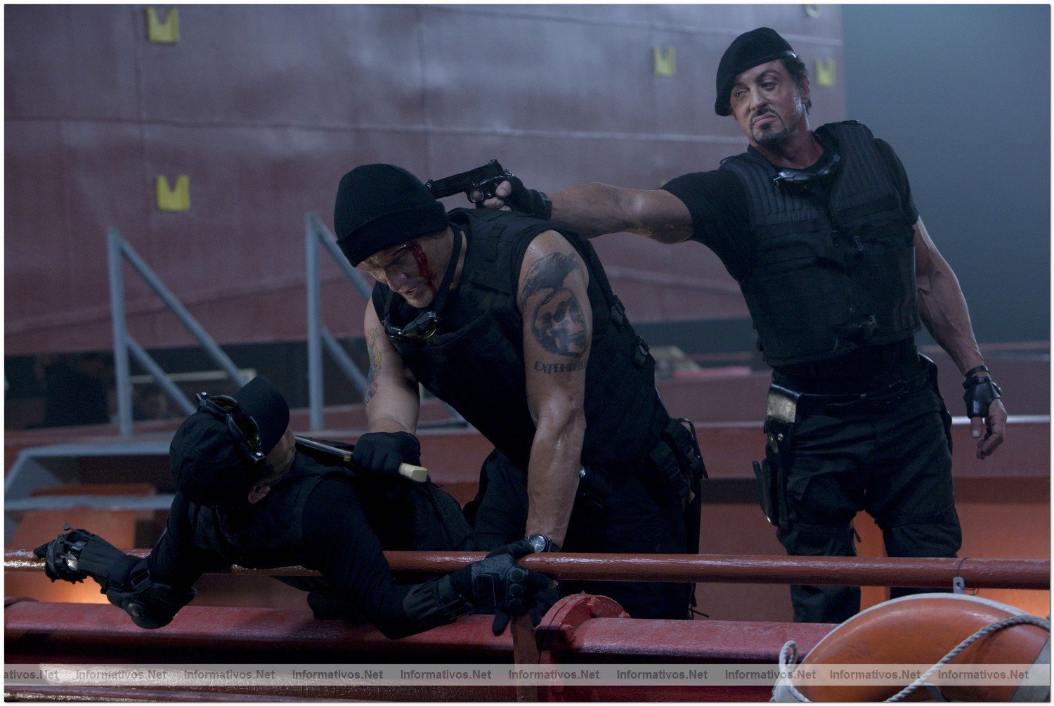 Fotograma de "The Expendables" - "Los Mercenarios"