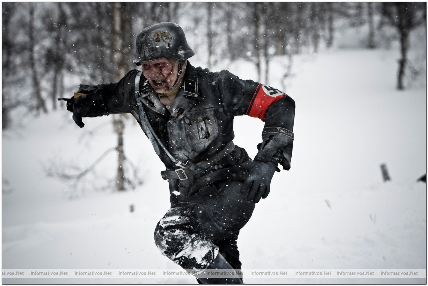 Fotograma de "Zombis Nazis": estreno el 16 de julio de 2010