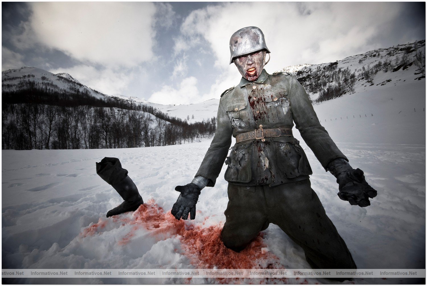 Fotograma de "Zombis Nazis": estreno el 16 de julio de 2010