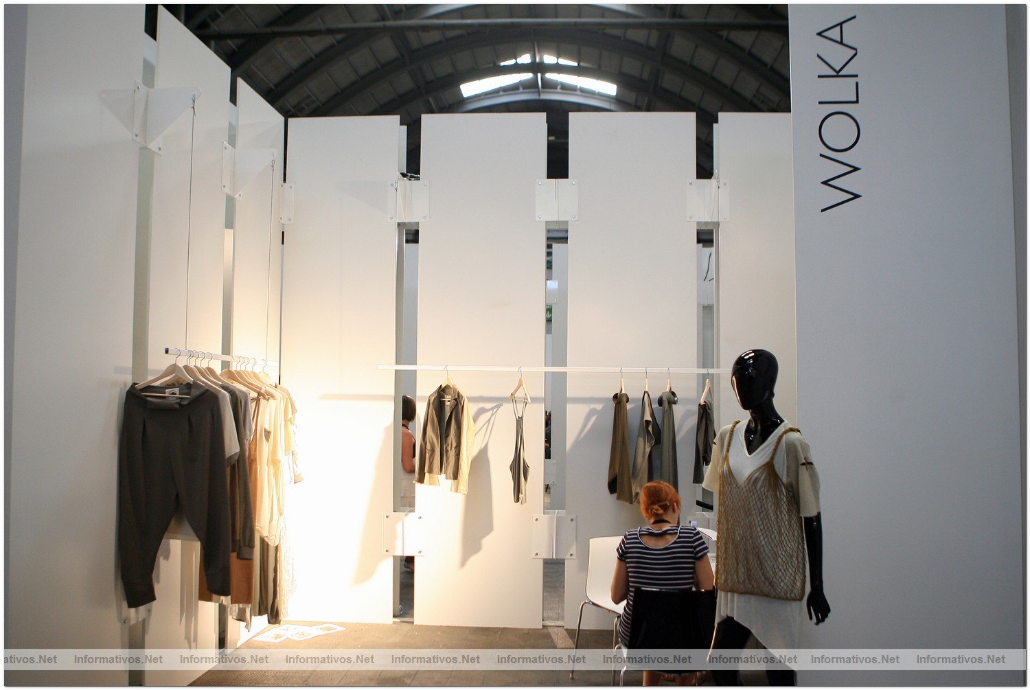 BCNJUL2010.- Ambiente Pasarela - Showroom Barcelona 080