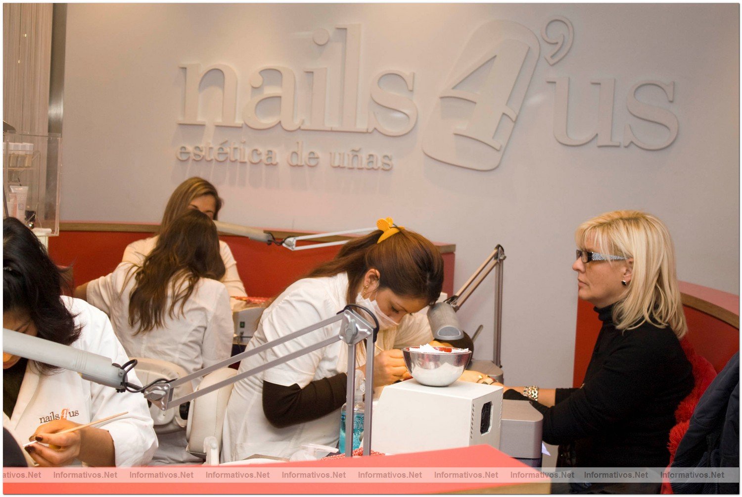 Nails 4Us inaugura su 24 franquicia en Valencia