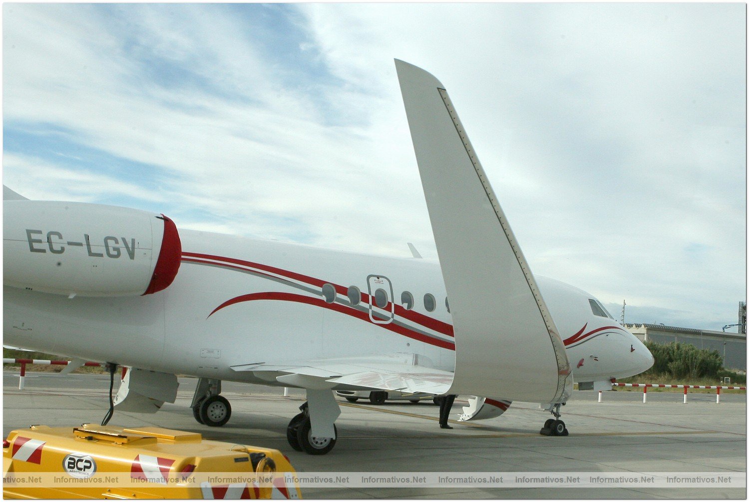 CorporateJets Barcelona: presentacin del Falcon 2000 LX