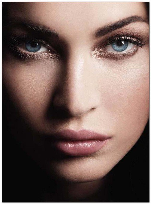 Megan Fox ser el nuevo rostro de Giorgio Armani cosmetics para Armani a partir de comienzos de Octubre 2010.