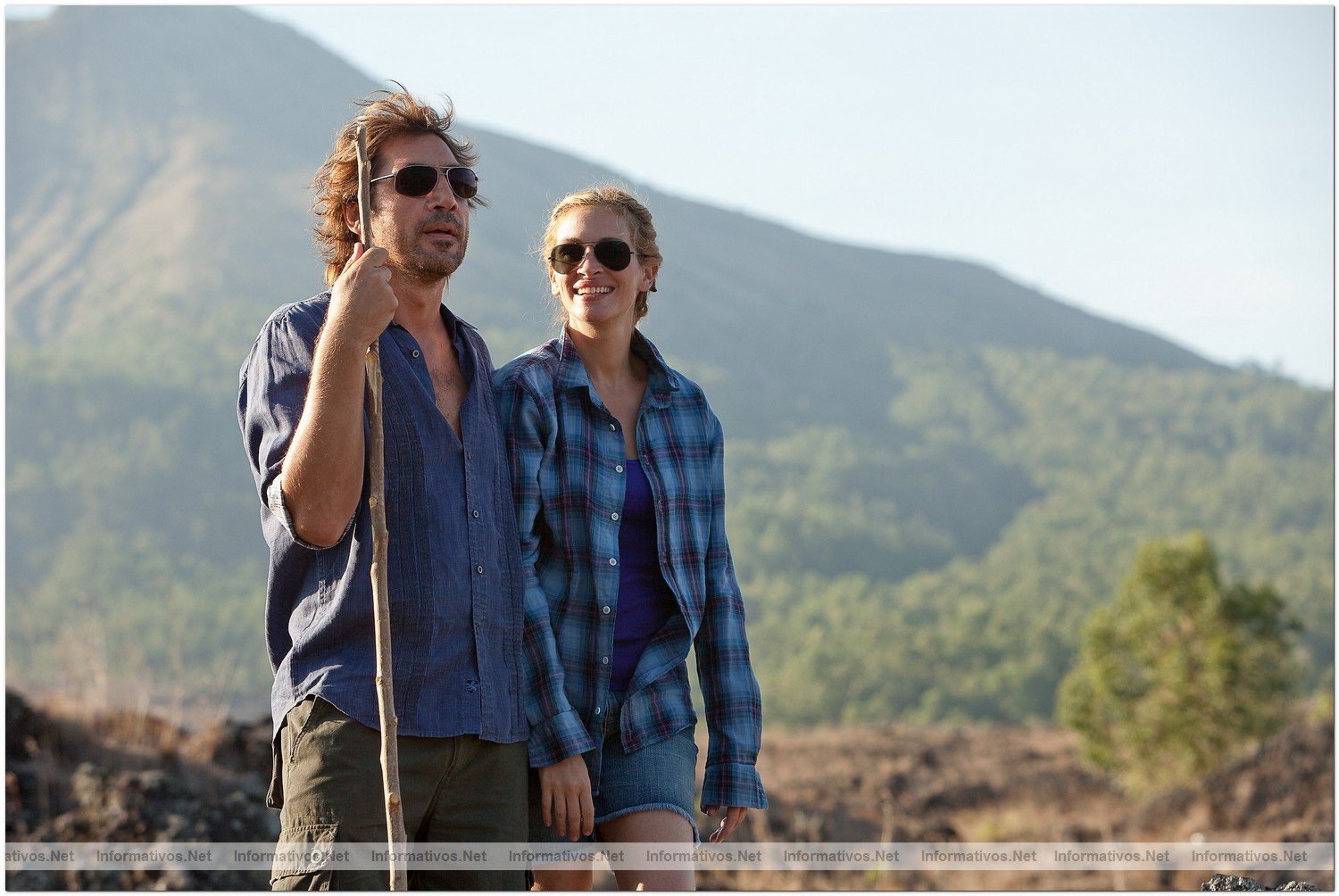 Fotograma de ''Eat Pray Love (Come Reza Ama)'' basada en el best seller homnimo de la escritora y periodista Elizabeth Gilbert.  Javier Bardem "Felipe" y Julia Roberts "Elizabeth Gilbert"