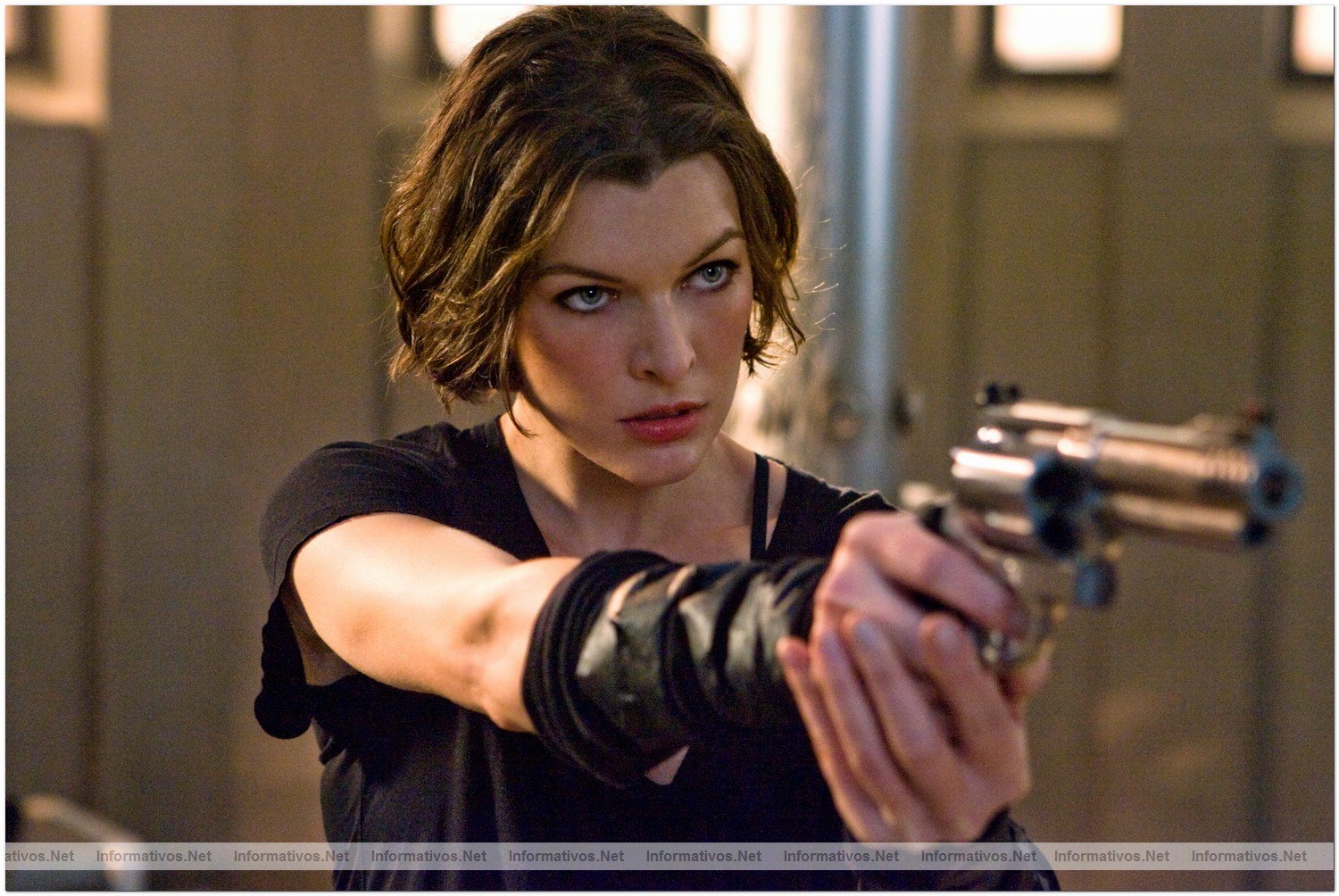 Milla Jovovich stars in Screen Gems' action horror RESIDENT EVIL: AFTERLIFE.