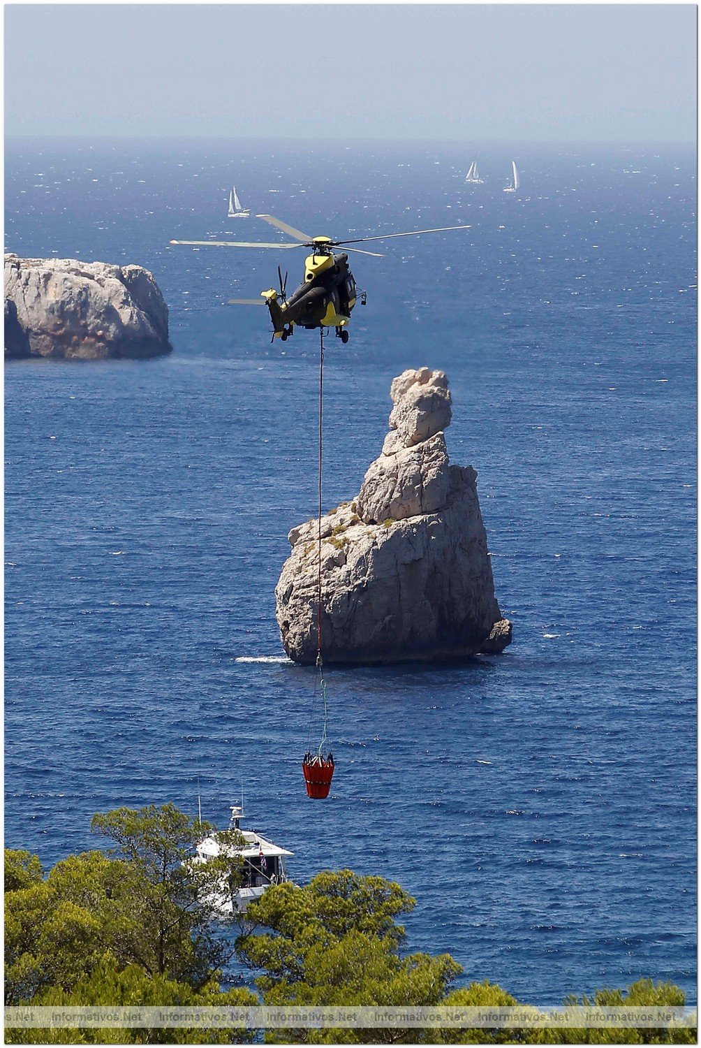 23 Agosto 2010.- Foto del incendio en Cala Benirras, Ibiza, donde han ardido 150 hectreas.