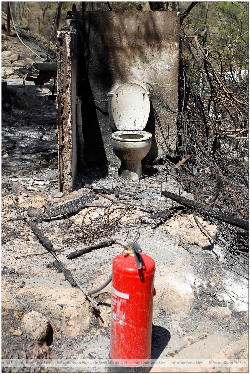 23 Agosto 2010.- Foto del incendio en Cala Benirras, Ibiza, donde han ardido 150 hectreas.