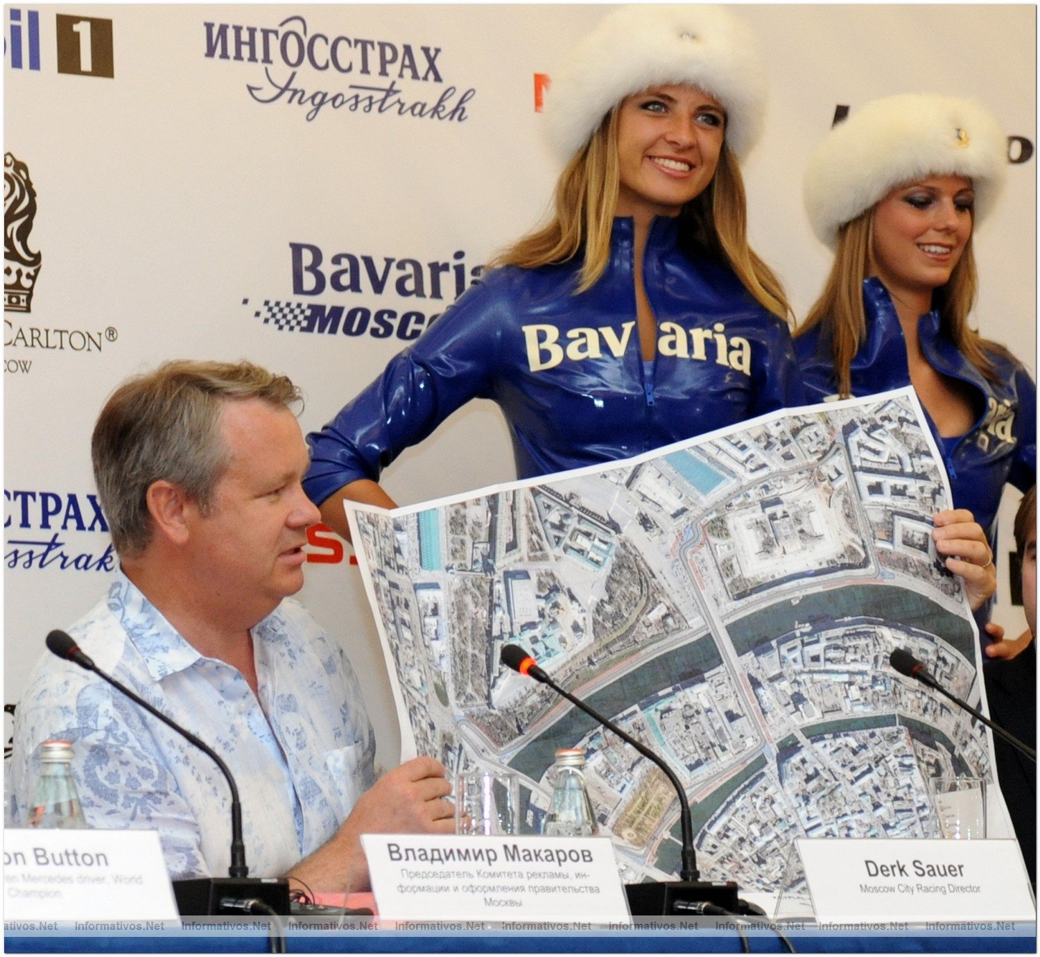 Bavaria Moscow City Racing 2010. Vladimir Marakov, mostrando el circuito propuesto para la F1